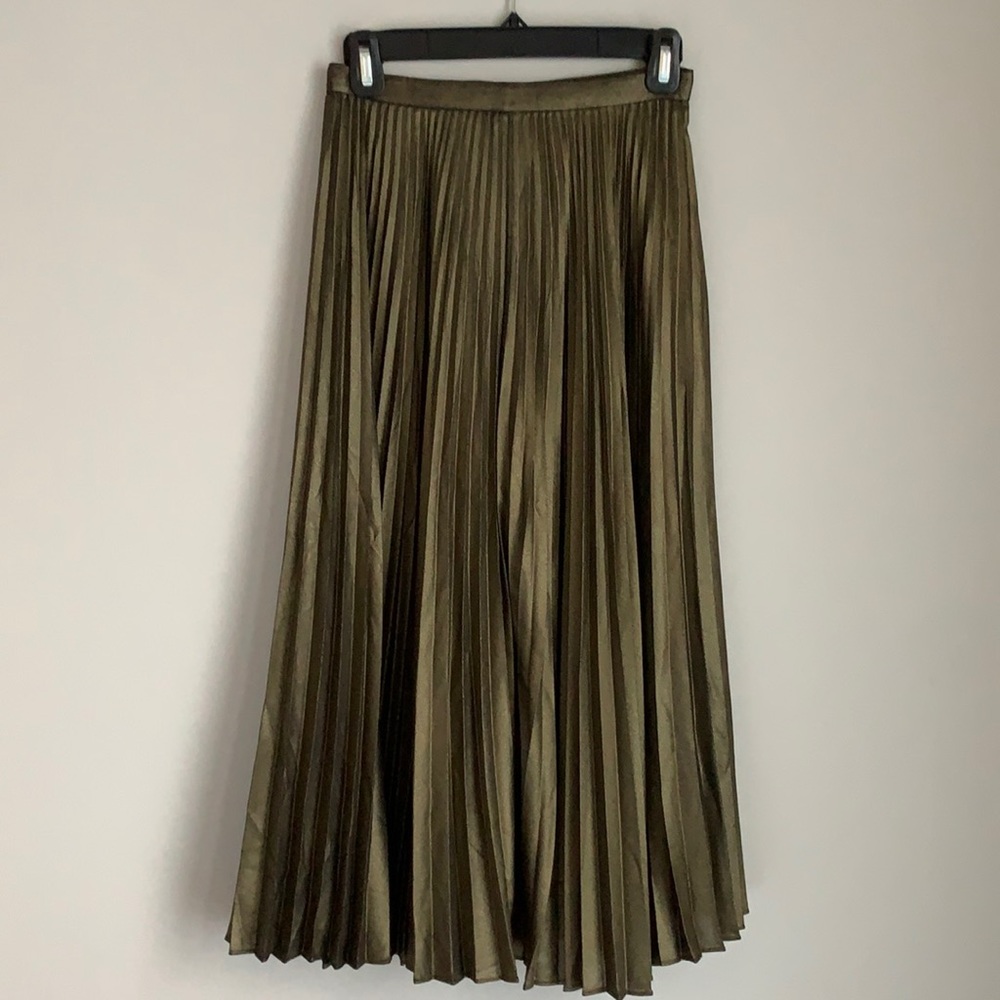 Club Monaco Metallic Pleated Midi Skirt